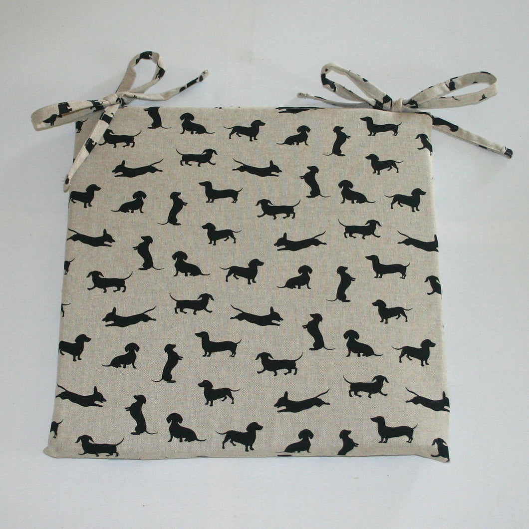 Seat Pad, Black Dachshund